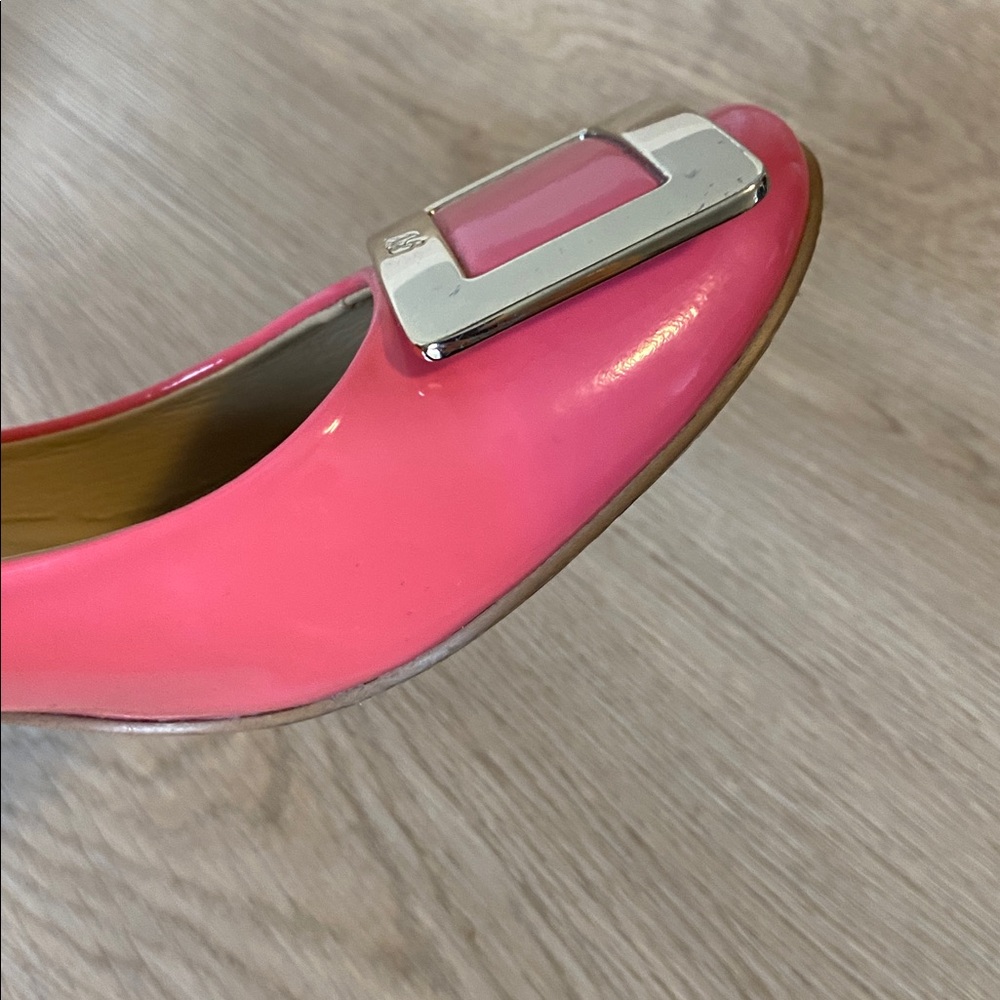 Roger Vivier Pink Patent Leather Buckle Pumps Kitten Heel Designer Heels - Picture 12 of 14